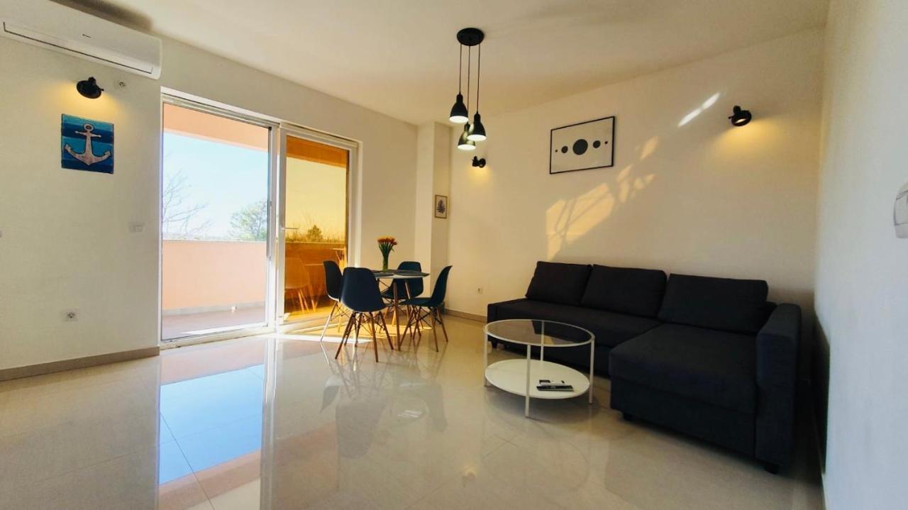 Apartman Petar Ražanac Exterior foto